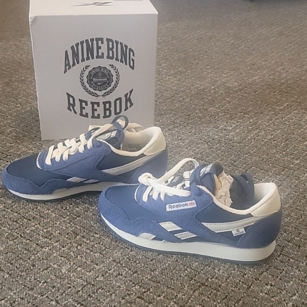 Reebok Blue and White Sneakers - Picture 5 of 8